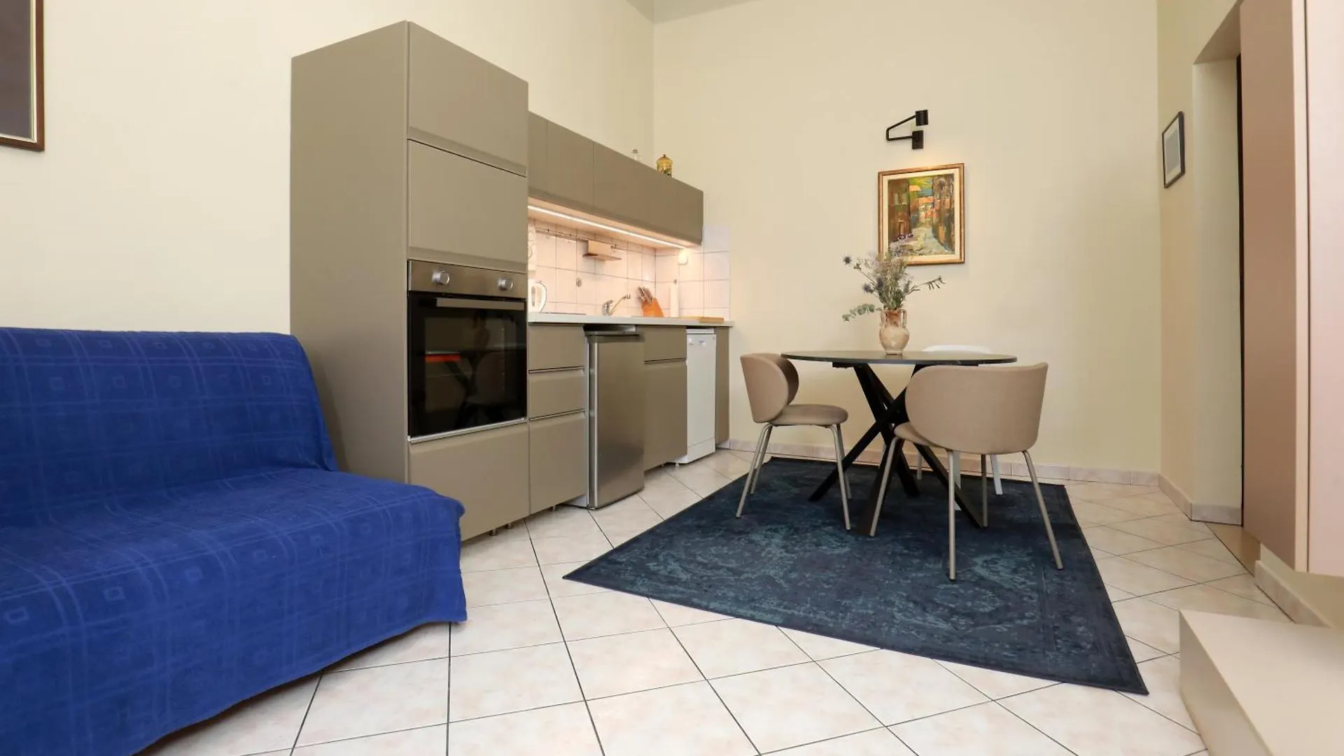 Lovely Apartments Marmont With Balconies In The Heart Of Split