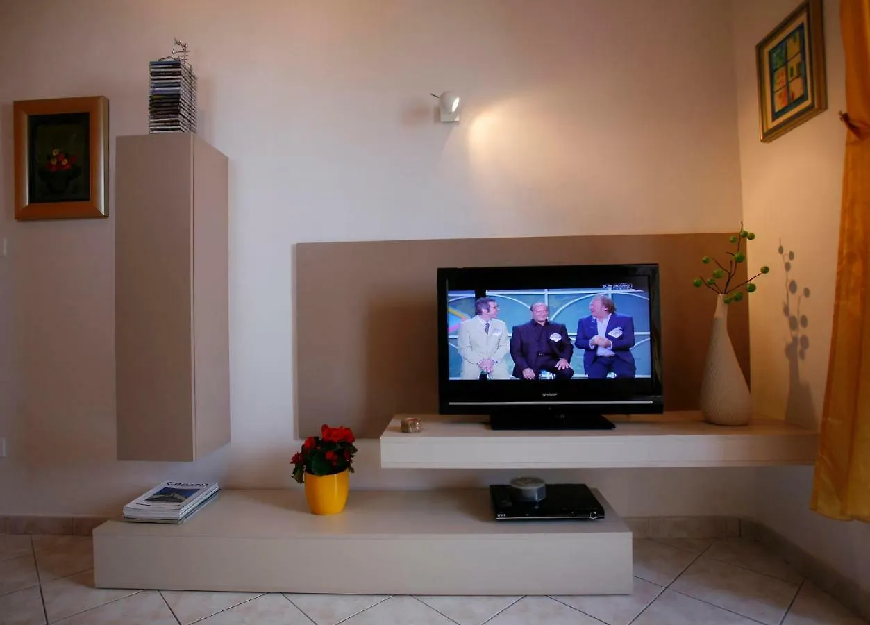 Lovely Apartments Marmont With Balconies In The Heart Of Split